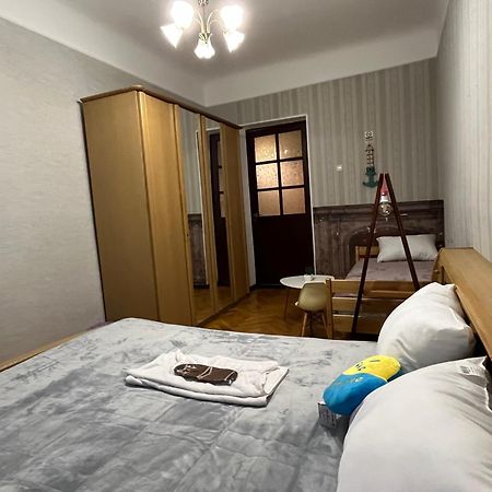 Ararat-Klovskaya Hostel-Apartments Kiev ภายนอก รูปภาพ