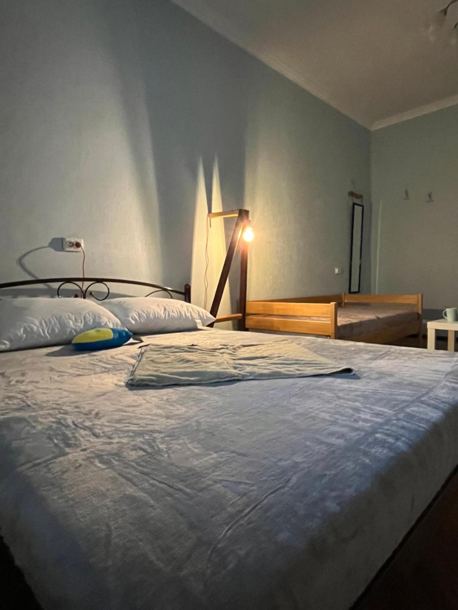 Ararat-Klovskaya Hostel-Apartments Kiev ภายนอก รูปภาพ