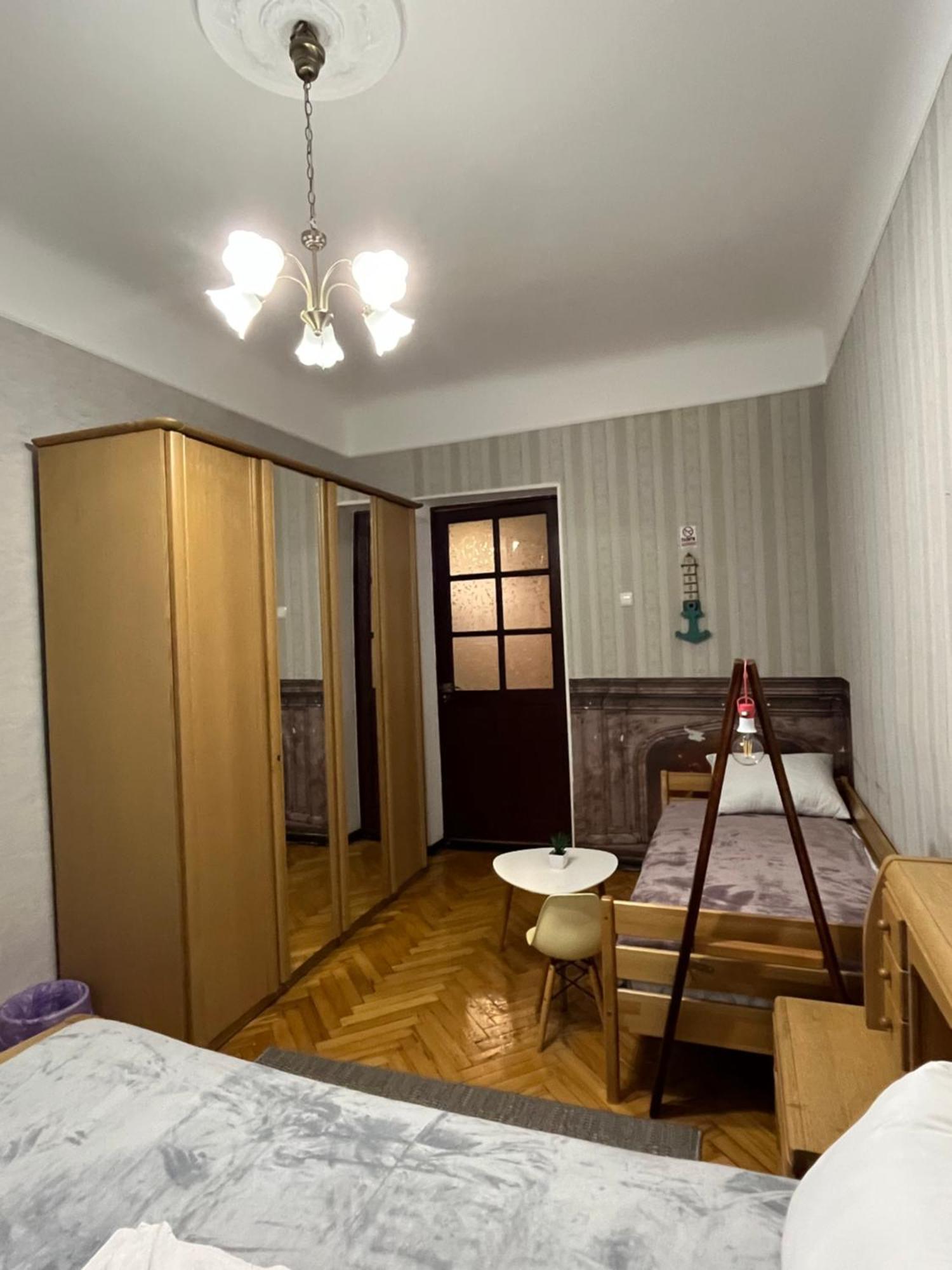 Ararat-Klovskaya Hostel-Apartments Kiev ภายนอก รูปภาพ