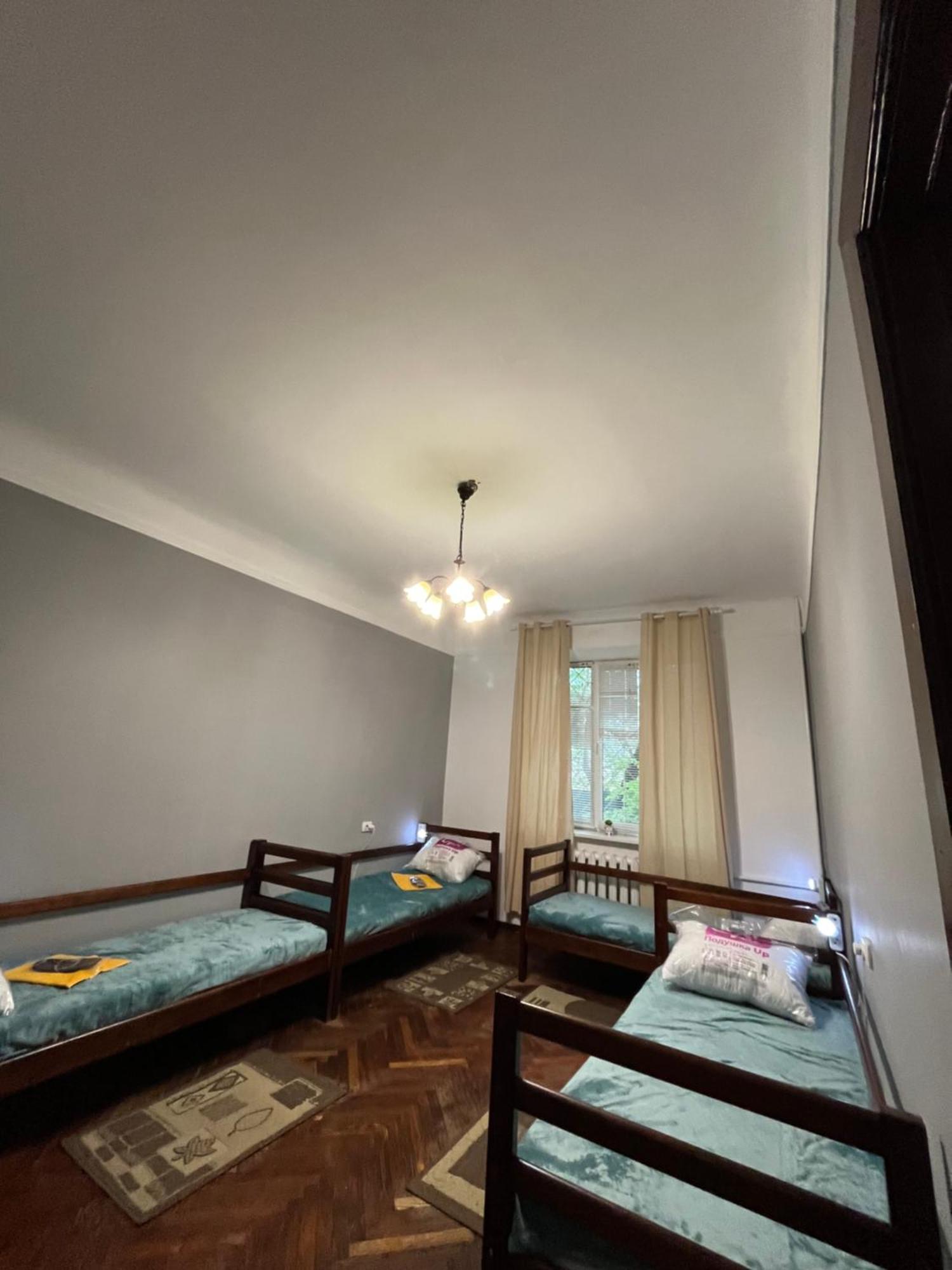 Ararat-Klovskaya Hostel-Apartments Kiev ภายนอก รูปภาพ