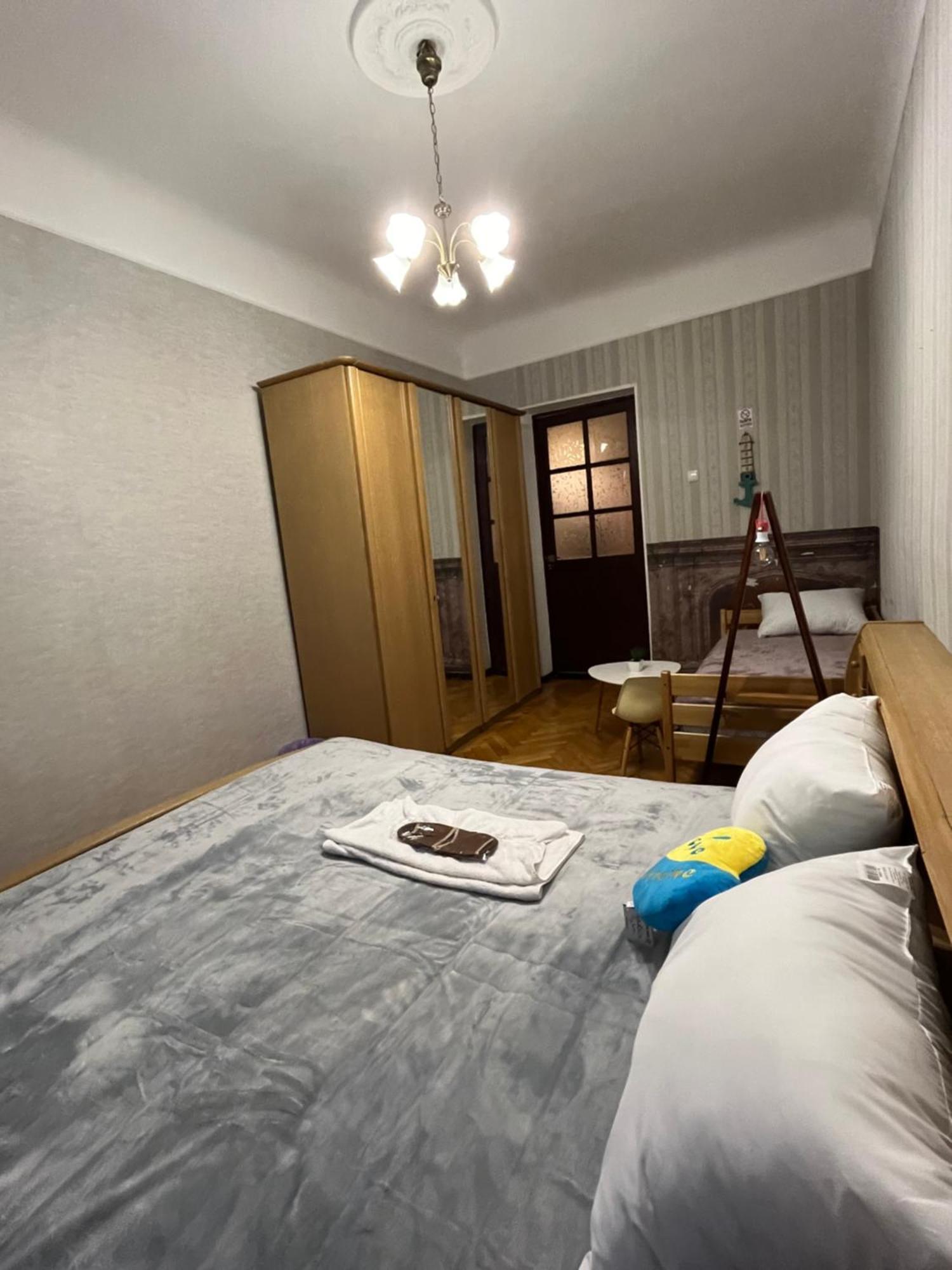Ararat-Klovskaya Hostel-Apartments Kiev ภายนอก รูปภาพ