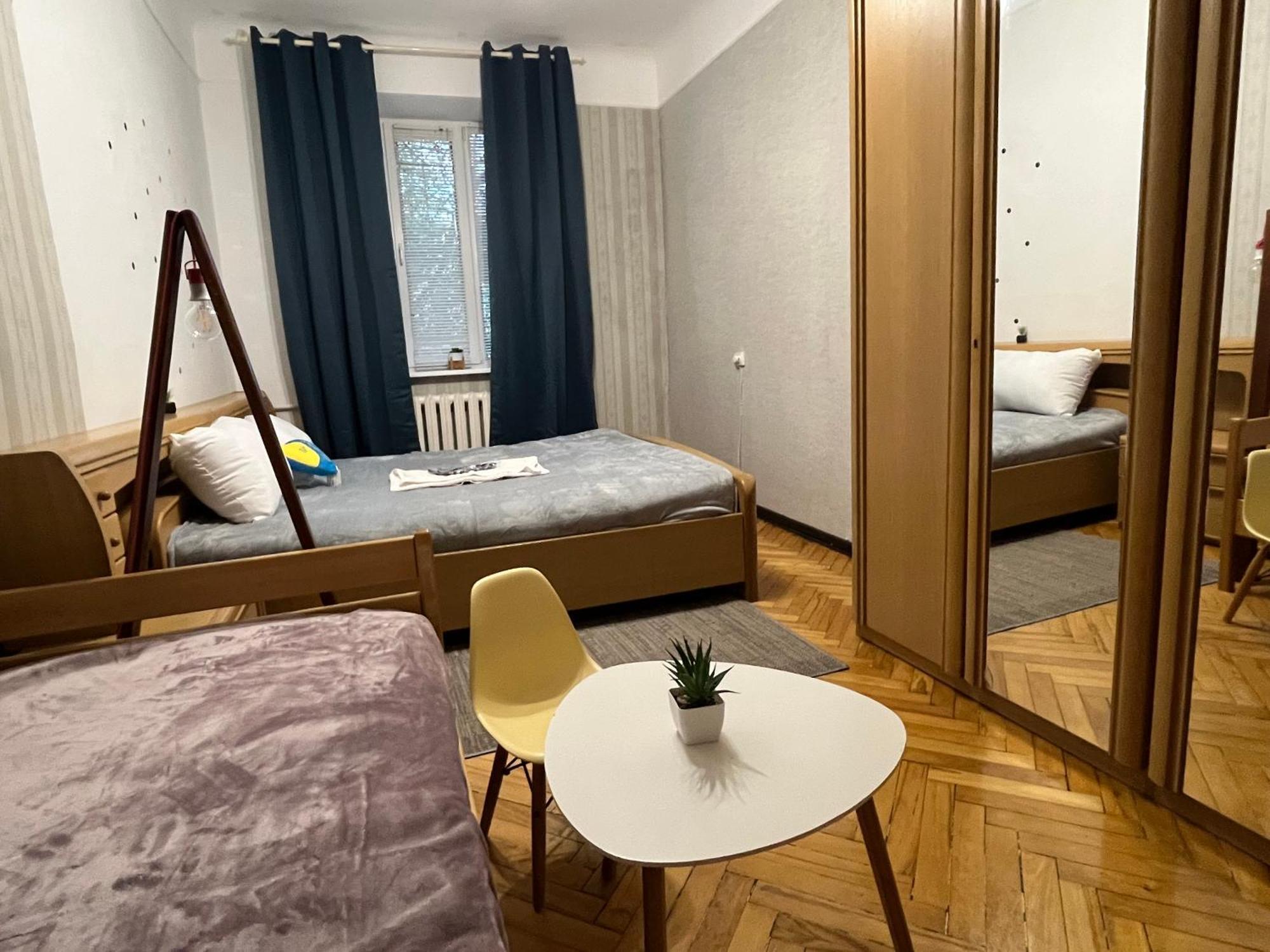 Ararat-Klovskaya Hostel-Apartments Kiev ภายนอก รูปภาพ